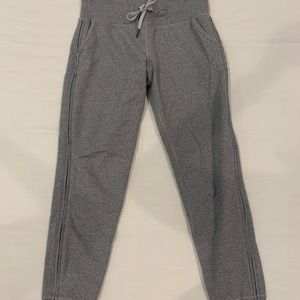 Lululemon joggers with zipper down both sides sz 6